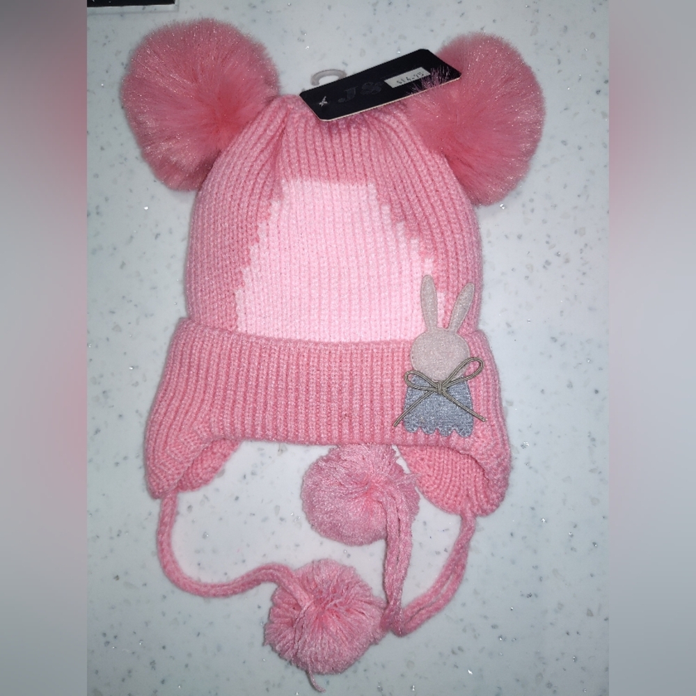 Kids hat with double pom pom